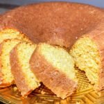 Bolo Simples de Flocão com Coco
