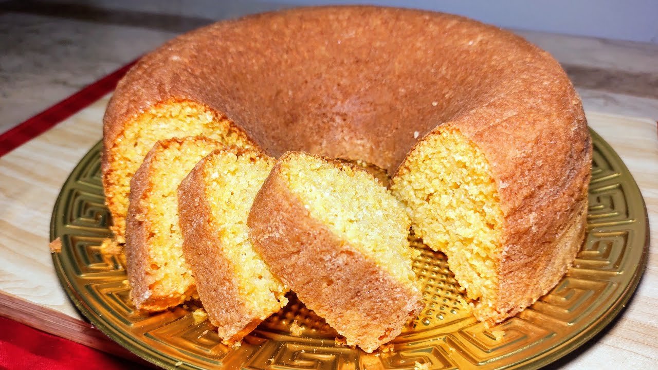 Bolo Simples de Flocão com Coco